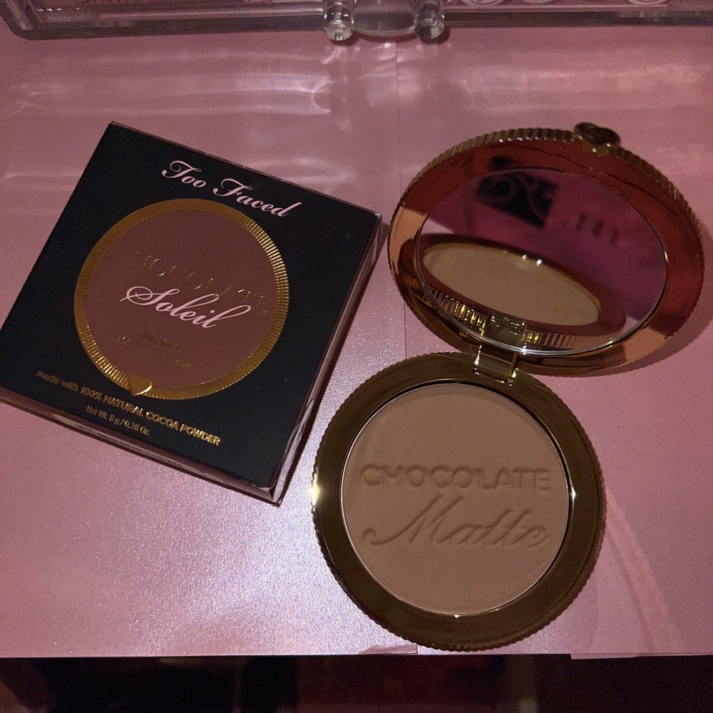 Too faced bronzer
